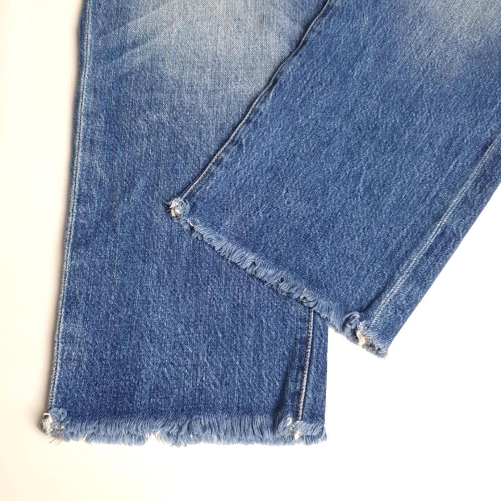 Good American Good Cuts High Waist Boyfriend Jeans - Picture 11 of 12